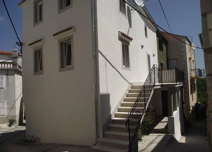 Apartments Dobrinj דירה Dobrinj