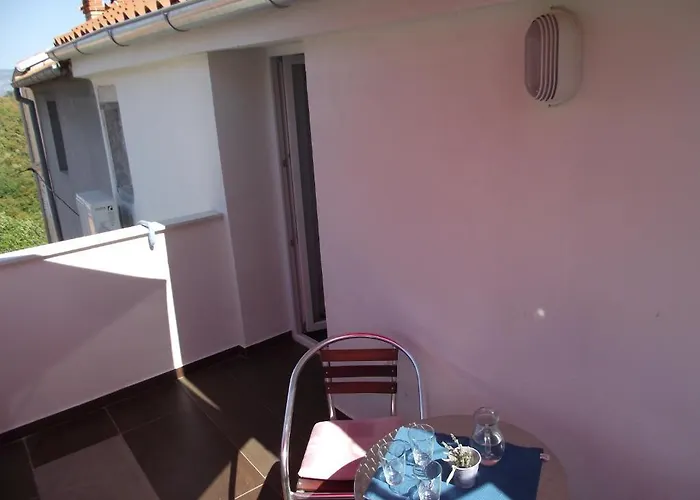 Apartments Dobrinj Lejlighed *