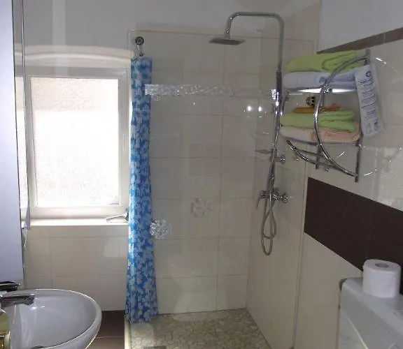 Apartments Dobrinj *